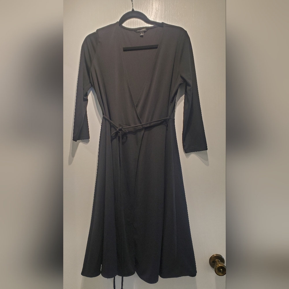 Banana Republic Size Small Black Knot Side Wrap A-line Dress.